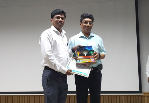 Online-Science-Day-Price-distribution-2025